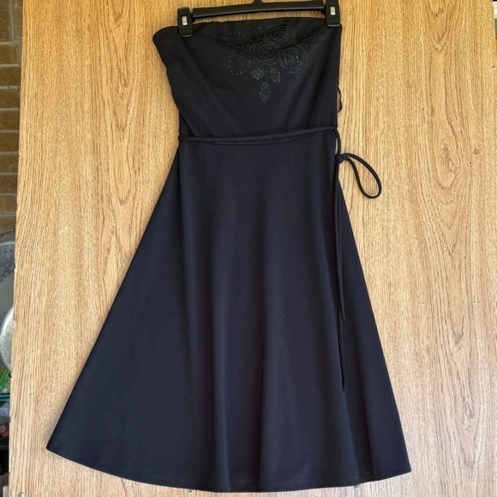 Y2k NWT Express Black Strapless Dress with Floral Detail
